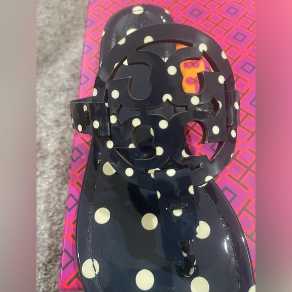 Tory Burch Miller patent Navy polka dot size 9.5 - Picture 7 of 10